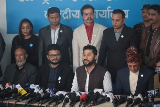 प्रचण्ड सरकारलाई ‘सुरक्षित’ राख्दै रास्वपा सरकारबाट बाहिरियो